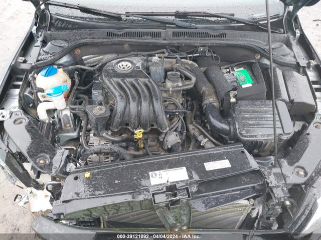 3VW2K7AJ5FM316824 Volkswagen Jetta 2.0l S