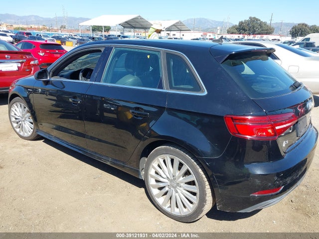 WAUTPBFF3HA045615 Audi A3 E-tron 1.4t Premium