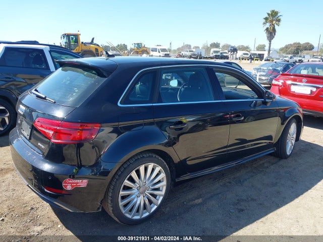WAUTPBFF3HA045615 Audi A3 E-tron 1.4t Premium