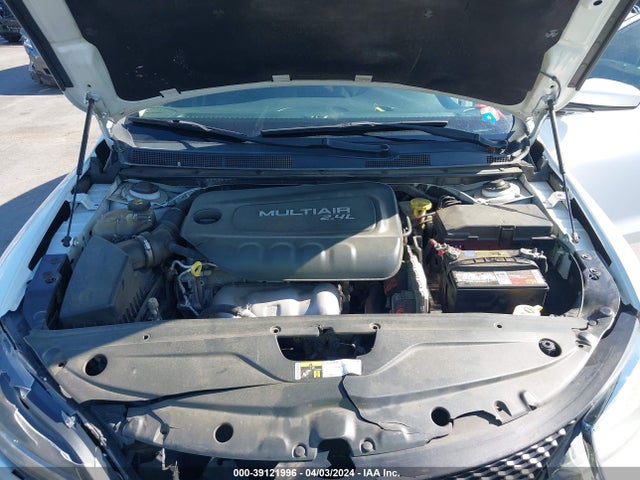 Chrysler 200 Limited 2015 1C3CCCAB7FN570292 Image 10