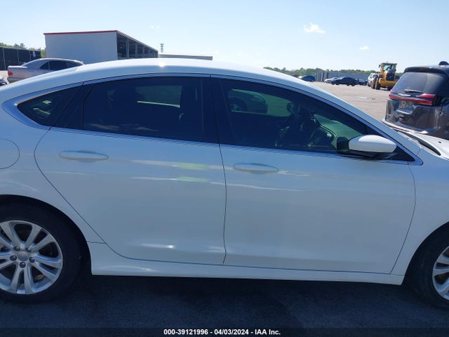 Chrysler 200 Limited 2015 1C3CCCAB7FN570292 Image 13