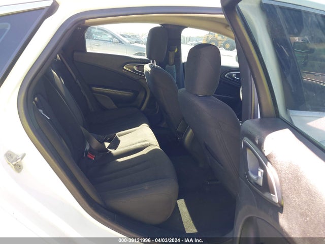 Chrysler 200 Limited 2015 1C3CCCAB7FN570292 Image 8