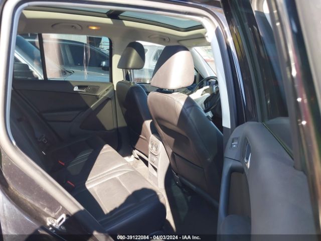 WVGTV7AX5HK015558 Volkswagen Tiguan 2.0t Sport