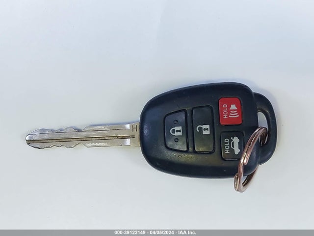 Toyota COROLLA LE 2018 5YFBURHE9JP806492 Image 11