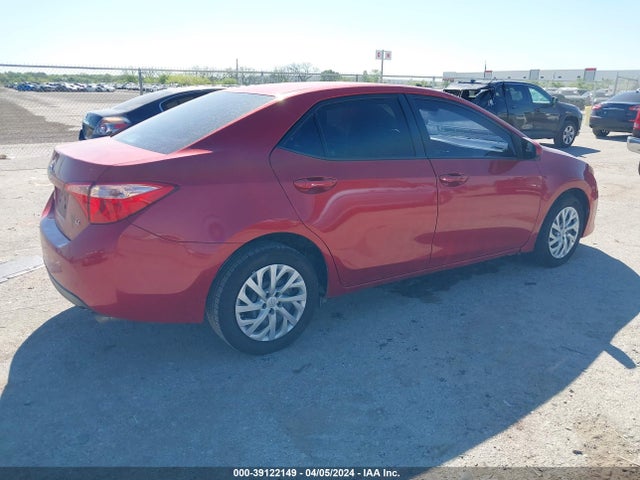 Toyota COROLLA LE 2018 5YFBURHE9JP806492 Image 4