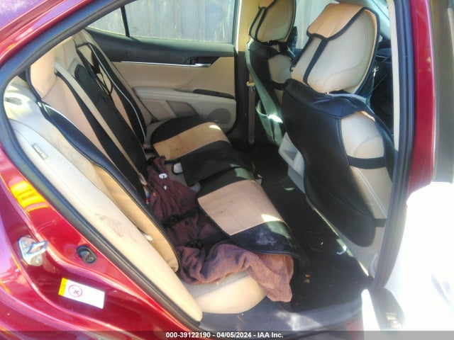 Toyota CAMRY LE 2018 4T1B11HK2JU545575 Image 8