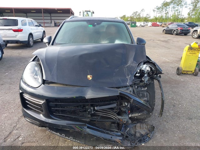 Porsche Cayenne Turbo S 2018 WP1AC2A24JLA90016 Image 12