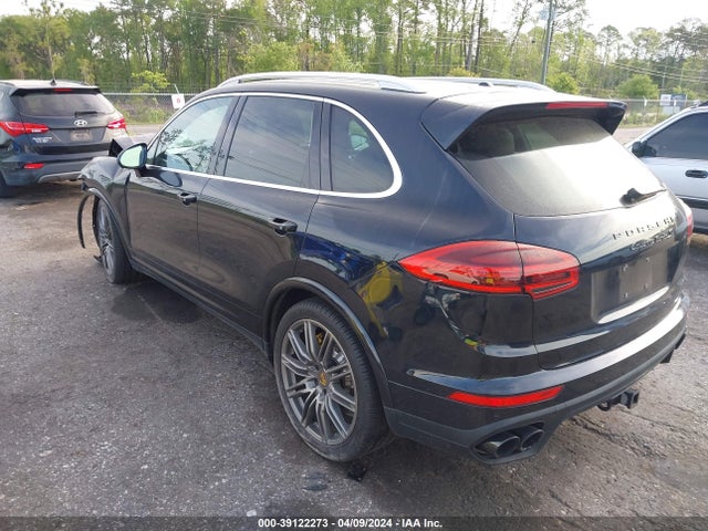 2018 PORSCHE CAYENNE WP1AC2A24JLA90016 Photo 2