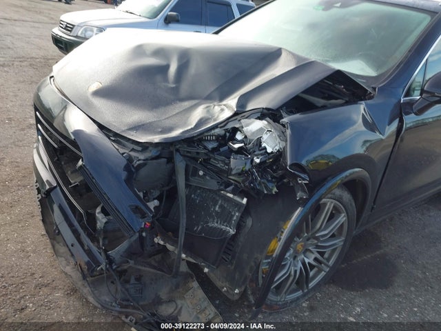 2018 PORSCHE CAYENNE WP1AC2A24JLA90016 Photo 5