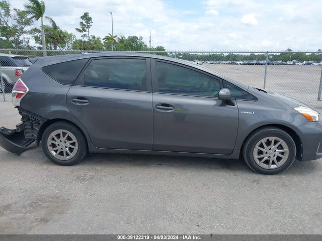 Toyota Prius V Three 2015 JTDZN3EU8FJ036818 Image 14