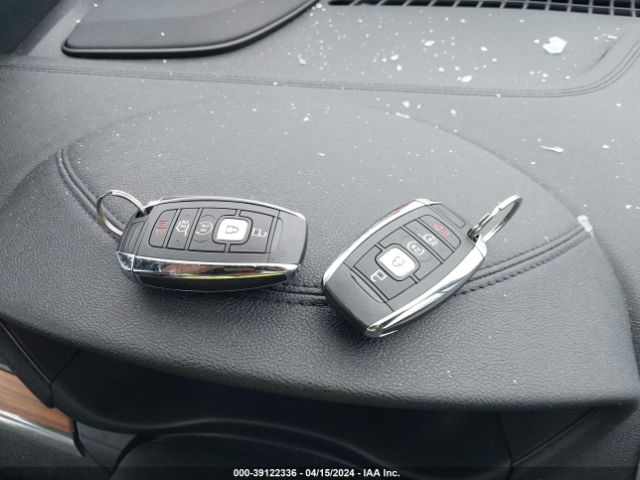 5LMCJ3D97KUL43168 Lincoln Mkc Reserve