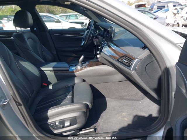 WBAJA7C56KG911507 BMW 530i Xdrive