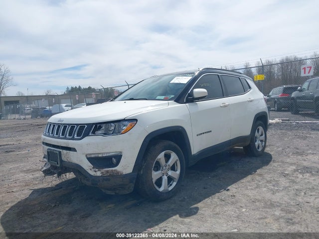 Jeep Compass Latitude 4x4 2018 3C4NJDBB1JT284445 Image 2