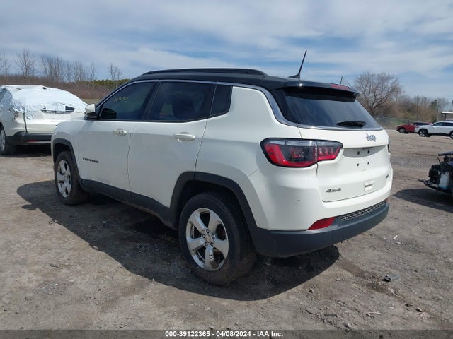 Jeep Compass Latitude 4x4 2018 3C4NJDBB1JT284445 Image 3