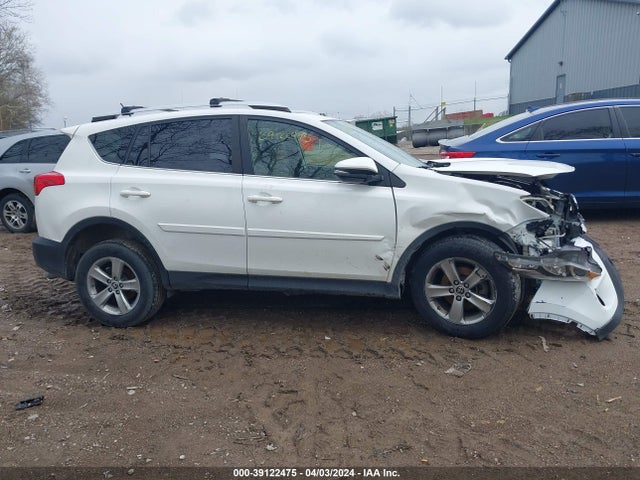 Toyota Rav4 Xle 2015 JTMRFREV8FJ050565 Image 13