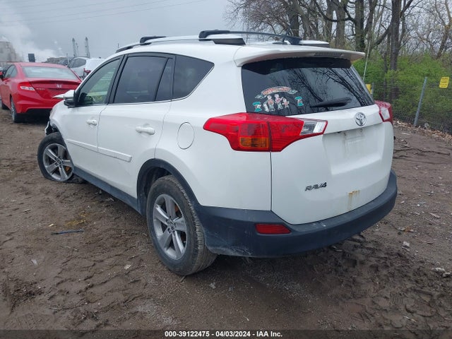 Toyota Rav4 Xle 2015 JTMRFREV8FJ050565 Image 3