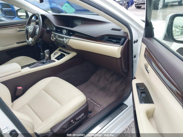 Lexus ES 350 2016 JTHBK1GG4G2221996 Image 5