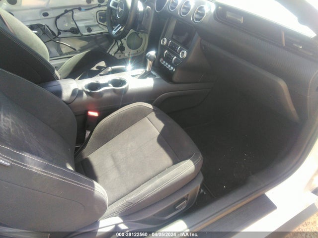 Ford Mustang Ecoboost Fastback 2021 1FA6P8TH2M5113758 Image 5