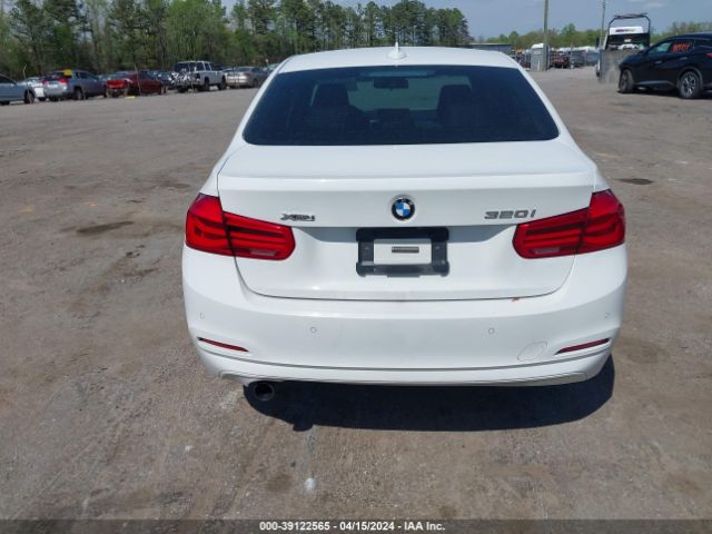 WBA8E5G55HNU22831 BMW 320i Xdrive