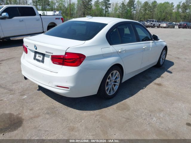 WBA8E5G55HNU22831 BMW 320i Xdrive