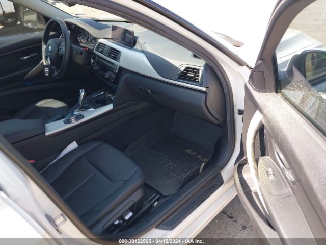 WBA8E5G55HNU22831 BMW 320i Xdrive