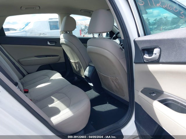 KIA Optima Lx 2016 KNAGT4L3XG5071655 Image 8