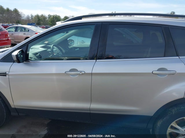 Ford ESCAPE SE 2018 1FMCU9GD7JUC88278 Image 14