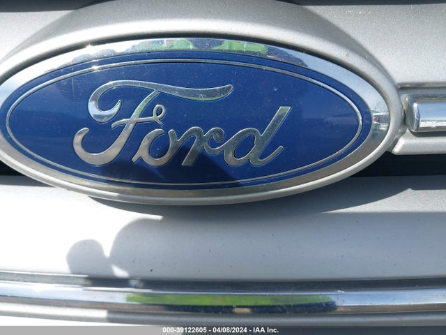 Ford ESCAPE SE 2018 1FMCU9GD7JUC88278 Image 6