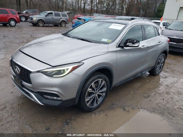 SJKCH5CR8HA038429 Infiniti Qx30 Premium