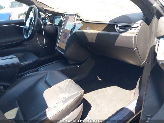 Tesla Model S 60/70/75/85 2016 5YJSA1E18GF131556 Image 5