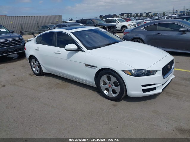 2017 JAGUAR XE SAJAR4BG9HA954345 Photo 0