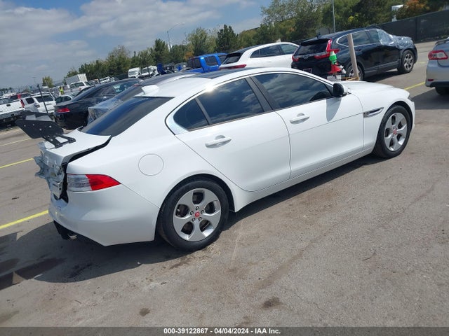 2017 JAGUAR XE SAJAR4BG9HA954345 Photo 3