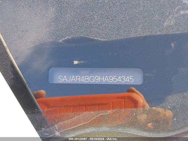 2017 JAGUAR XE SAJAR4BG9HA954345 Photo 8