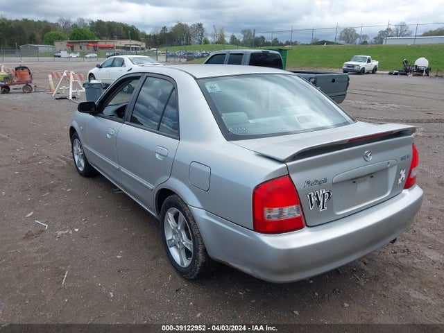 39122952 :رقم المزاد ، JM1BJ225X30106776 vin ، 2003 Mazda Protege Dx/es/lx مزاد بيع