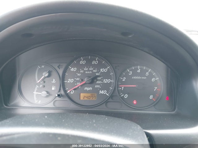 39122952 :رقم المزاد ، JM1BJ225X30106776 vin ، 2003 Mazda Protege Dx/es/lx مزاد بيع