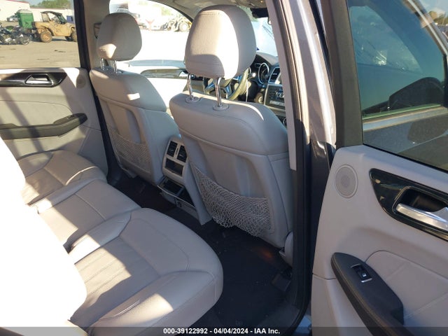 4JGDF6EE1FA568232 Mercedes-Benz 2015