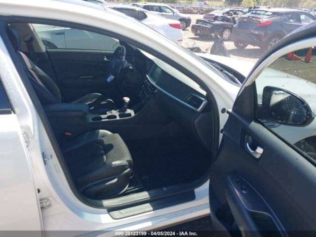 5XXGT4L38KG364607 KIA Optima S