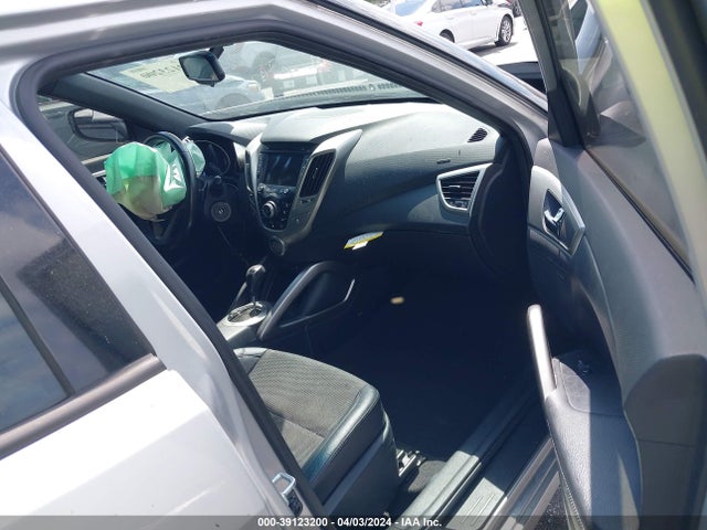 Hyundai Veloster 2016 KMHTC6AD3GU266328 Image 5
