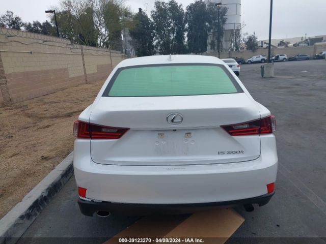 JTHBA1D2XG5035275 Lexus IS 200T