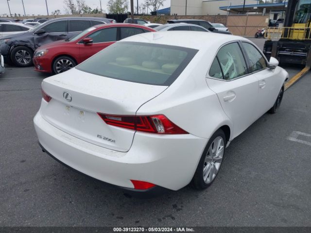 JTHBA1D2XG5035275 Lexus IS 200T