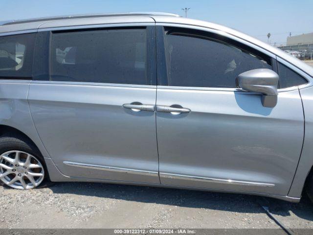 2C4RC1BG8LR284440 Chrysler Pacifica Touring L
