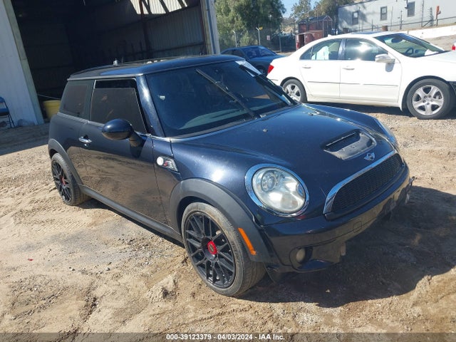 2009 MINI COOPER S WMWMF73509TT96830 Photo 0
