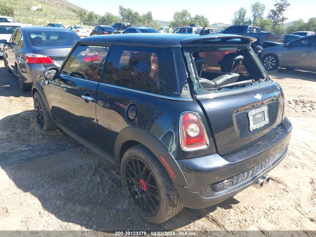 2009 MINI COOPER S WMWMF73509TT96830 Photo 2
