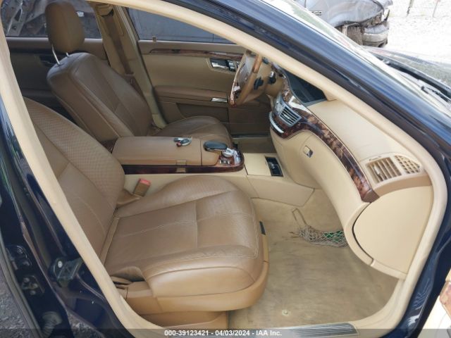 2009 MERCEDES-BENZ S 550 WDDNG86X29A273071 Photo 4