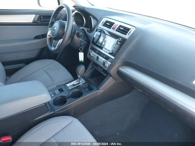 Subaru Outback 2.5i 2018 4S4BSAACXJ3273203 Image 5