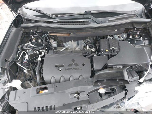 JA4AD3A31KZ015862 Mitsubishi Outlander Se