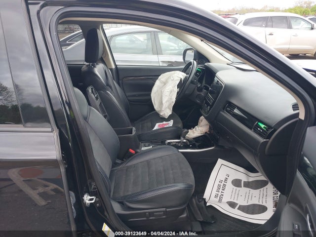 JA4AD3A31KZ015862 Mitsubishi Outlander Se