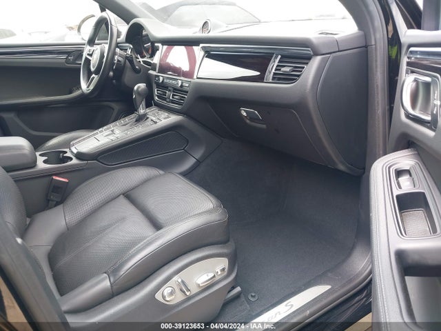 2019 PORSCHE MACAN WP1AB2A52KLB34352 Photo 4