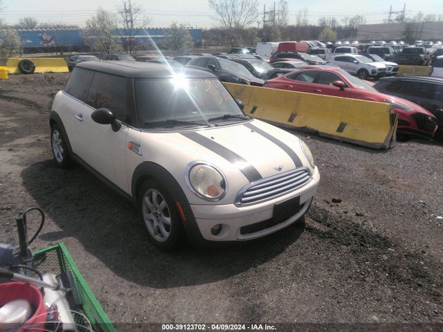 2009 MINI COOPER WMWMF33509TW72982 Photo 0