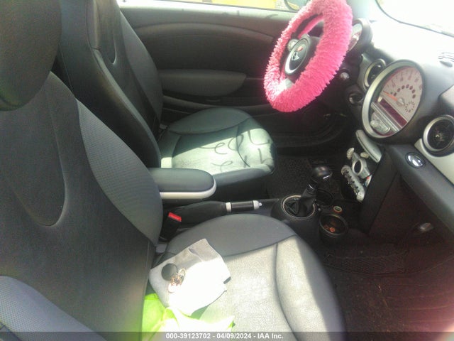 2009 MINI COOPER WMWMF33509TW72982 Photo 4